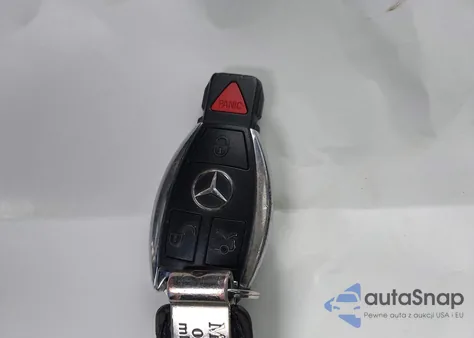 2011 Mercedes-Benz E 350 4Matic z USA, uszkodzony, nr VIN WDDHF8HB3BA374580